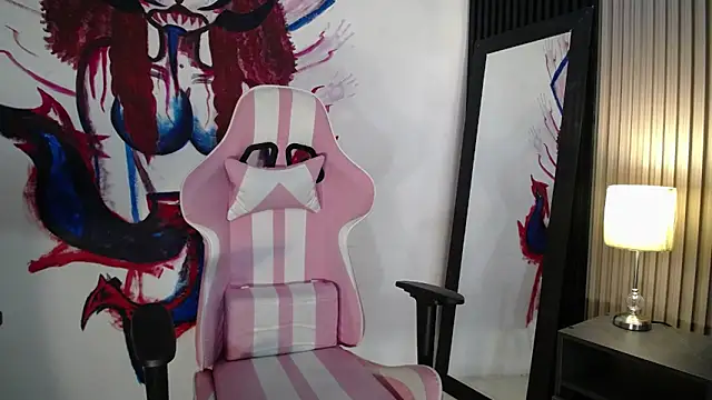 kittyhouse hs online show from June 2026 08:24:01 PM