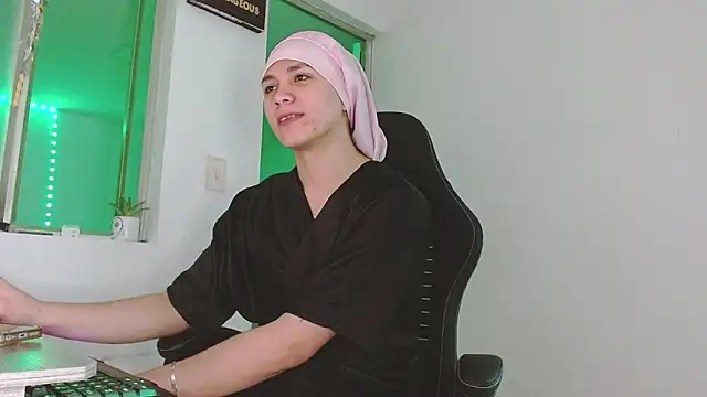 giuliana andrade online show from March 2026 12:26:02 AM