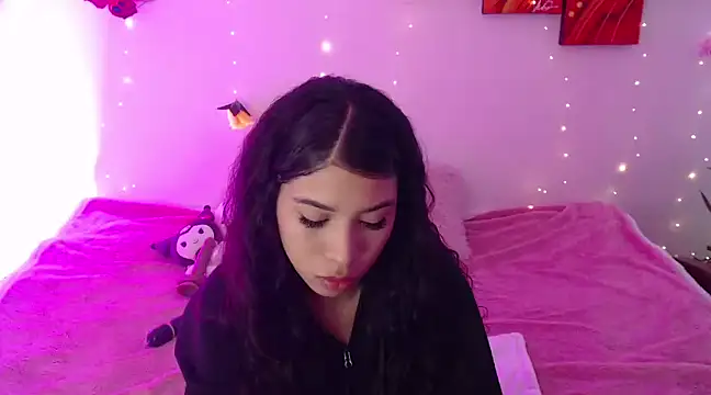 Snapshot of AmberJeong chatting on December 2024 11:56:01 PM AmberJeong online show from December 2024 11:56:01 PM