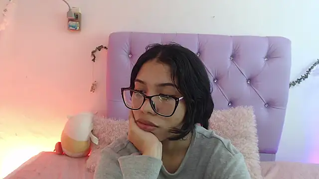 Snapshot of AmberJeong chatting on January 2025 03:09:01 AM AmberJeong online show from January 2025 03:09:01 AM