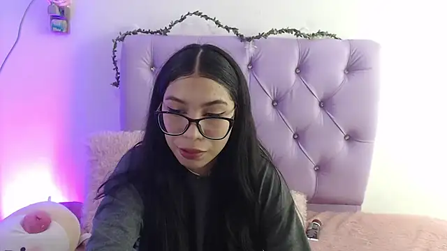 Snapshot of AmberJeong chatting on January 2025 01:37:02 AM AmberJeong online show from January 2025 01:37:02 AM