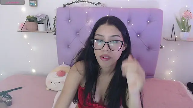 Snapshot of AmberJeong chatting on February 2025 12:54:01 AM AmberJeong online show from February 2025 12:54:01 AM