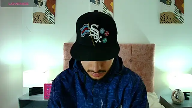 Amadeo Wild online show from April 2026 02:47:01 PM