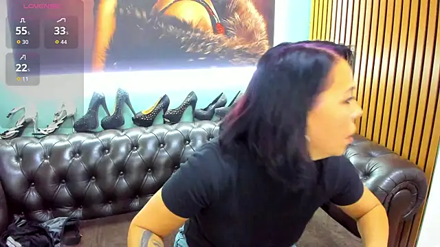 LauraSin online show from July 2026 05:59:01 PM