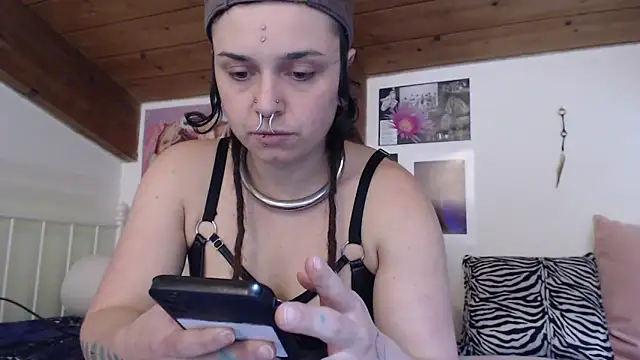 kinkyspirali online show from March 2026 03:35:02 PM