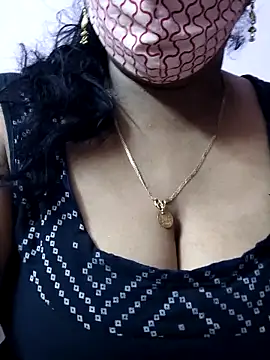 Snapshot of mallu-sumi chatting on May 2026 06:58:01 PM mallu-sumi online show from May 2026 06:58:01 PM