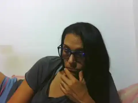 latinbrunettet online show from February 2025 05:32:02 PM