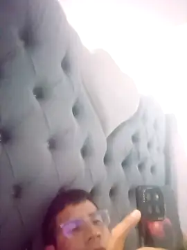 PequeArely online show from January 2025 03:29:02 AM