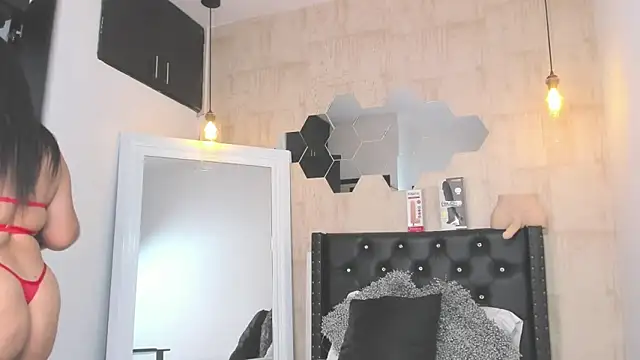 Fransheska-mon online show from November 2025 01:33:02 PM