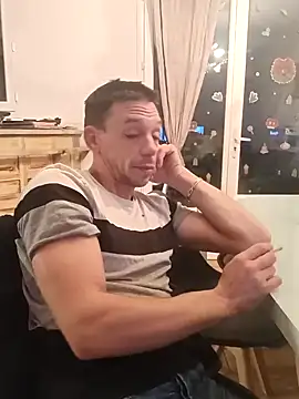 Snapshot of mika11100 chatting on December 2024 04:30:02 AM mika11100 online show from December 2024 04:30:02 AM