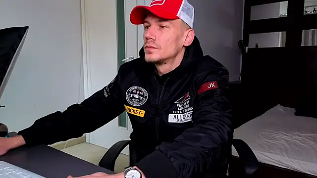 MateoBenjaminX online show from April 2026 11:00:01 AM