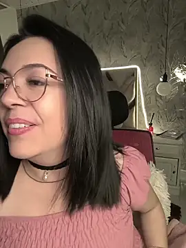 Bella fournier online show from April 2026 11:13:02 PM