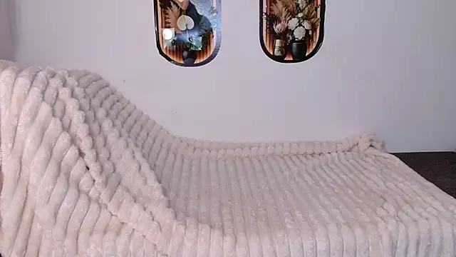 bellaa love  online show from April 2026 12:17:01 AM