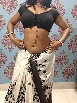 yoursweety09 online show from February 2026 06:00:02 PM