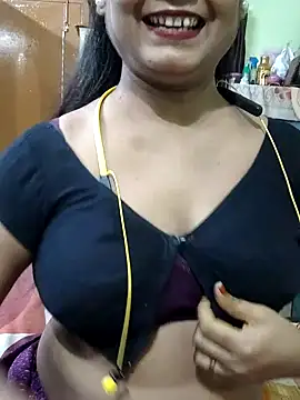 yoursweety09 online show from July 2026 02:12:01 PM
