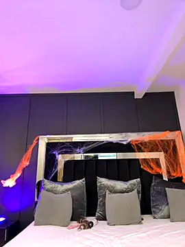 Snapshot of emilie_xx_ chatting on October 2025 09:33:01 PM emilie xx online show from October 2025 09:33:01 PM