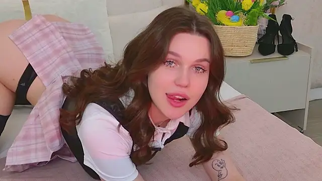 RihannaRose online show from April 2026 04:45:01 PM