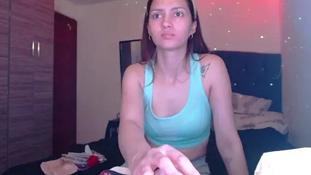 Snapshot of holy_juli chatting on June 2026 03:40:01 AM holy juli online show from June 2026 03:40:01 AM