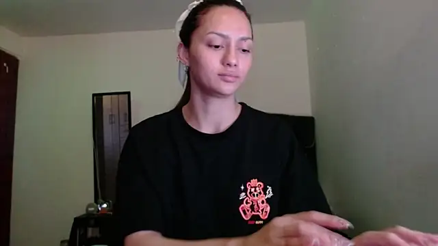 Snapshot of holy_juli chatting on July 2026 04:03:01 AM holy juli online show from July 2026 04:03:01 AM