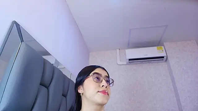 Amy wats0n online show from March 2026 07:09:01 PM