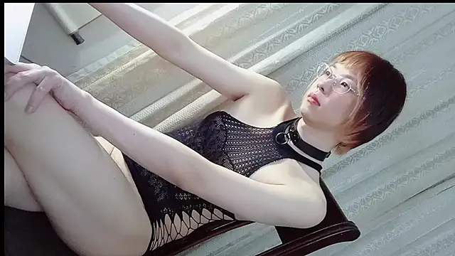 adawang1986 online show from February 2025 01:41:01 PM