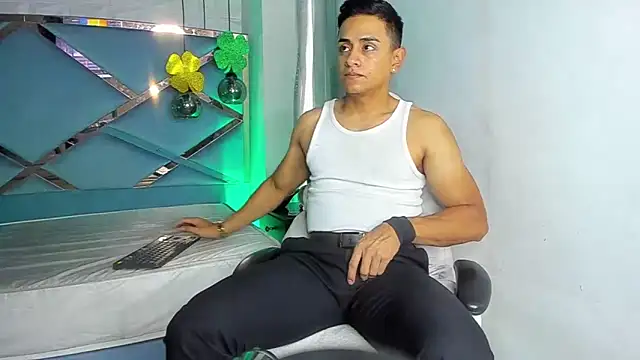 Lucii fer  online show from March 2026 01:36:02 PM