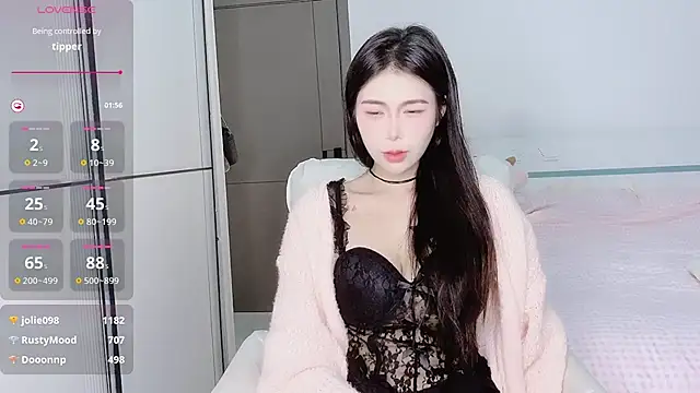 Snapshot of White-Star chatting on December 2024 07:31:02 PM White-Star online show from December 2024 07:31:02 PM