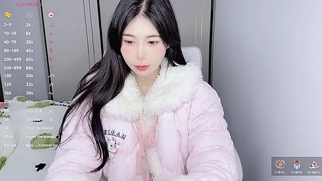 Snapshot of White-Star chatting on January 2025 12:17:02 AM White-Star online show from January 2025 12:17:02 AM