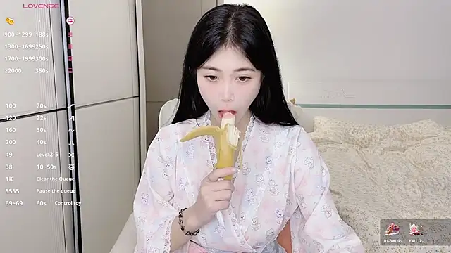 Snapshot of White-Star chatting on March 2025 09:56:01 AM White-Star online show from March 2025 09:56:01 AM