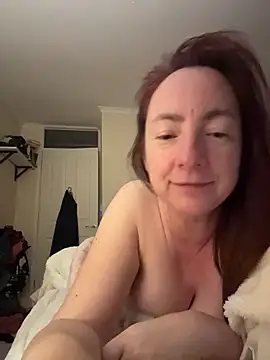 LouiseTswing online show from February 2026 07:14:02 AM