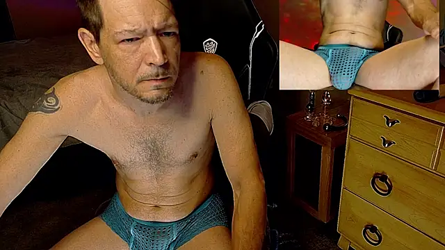 MasterForgedRayy online show from April 2026 07:20:02 PM