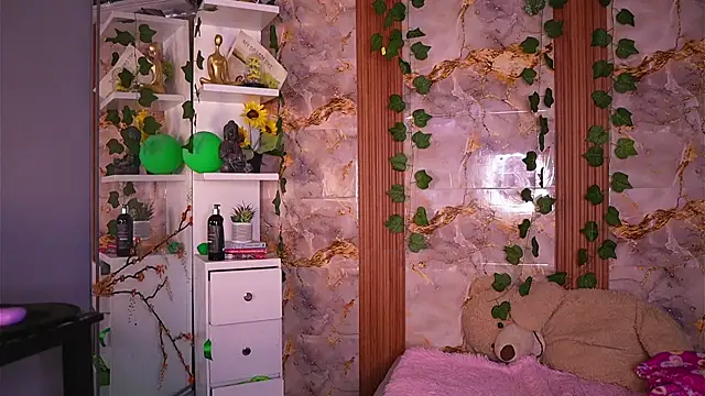 zoey-fox online show from March 2026 11:37:01 PM