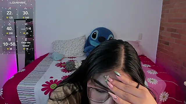 charlotte blass online show from December 2024 08:23:02 AM