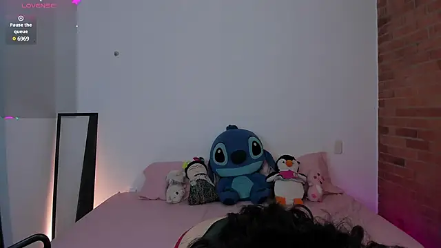 charlotte blass online show from January 2025 05:11:02 AM