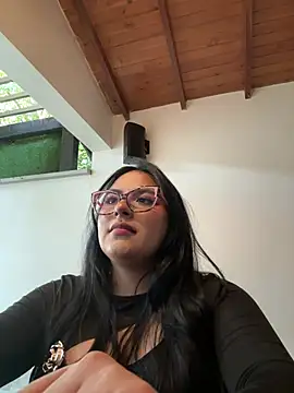 charlotte blass online show from April 2026 10:29:02 PM