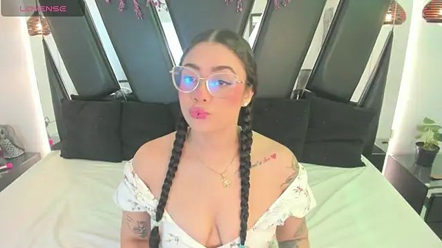 Snapshot of antonelllepiercee chatting on July 2026 11:36:01 AM antonelllepiercee online show from July 2026 11:36:01 AM