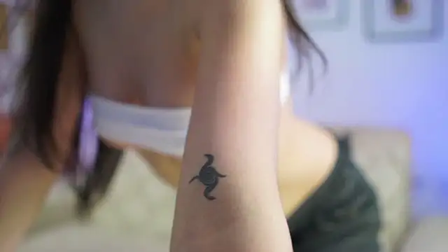 Snapshot of CattleyaScaly chatting on December 2024 07:39:02 PM CattleyaScaly online show from December 2024 07:39:02 PM