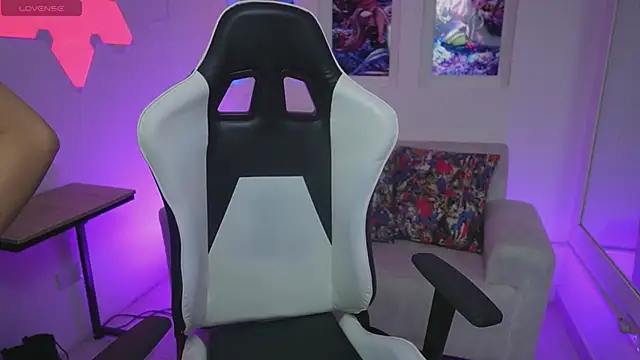 Snapshot of CattleyaScaly chatting on September 2025 07:30:02 PM CattleyaScaly online show from September 2025 07:30:02 PM