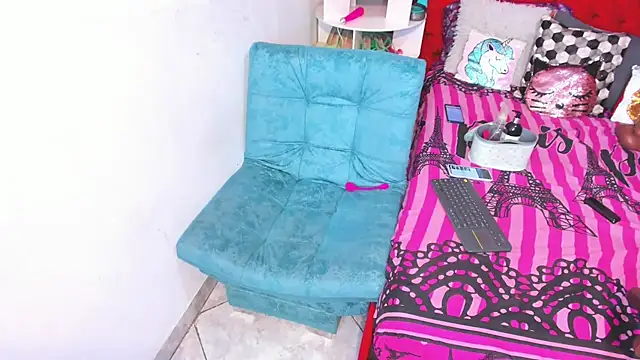 larafoxter online show from February 2026 10:39:01 PM