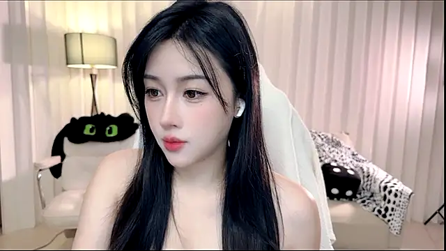 K-moumou online show from November 2025 03:23:01 PM