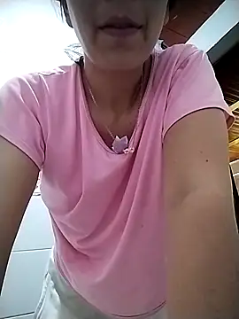 Lucianaferro  online show from April 2026 03:42:02 PM