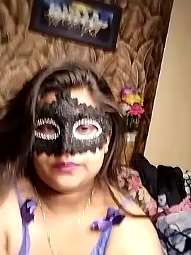 Hottyalia online show from December 2024 08:01:02 PM