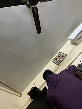 Zzz38io online show from December 2024 12:00:02 PM