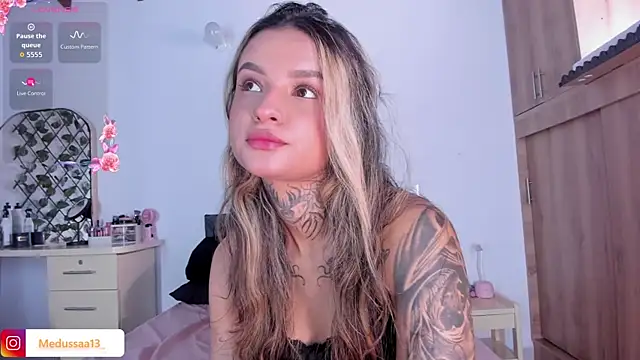 medussa13  online show from August 2026 01:10:02 PM