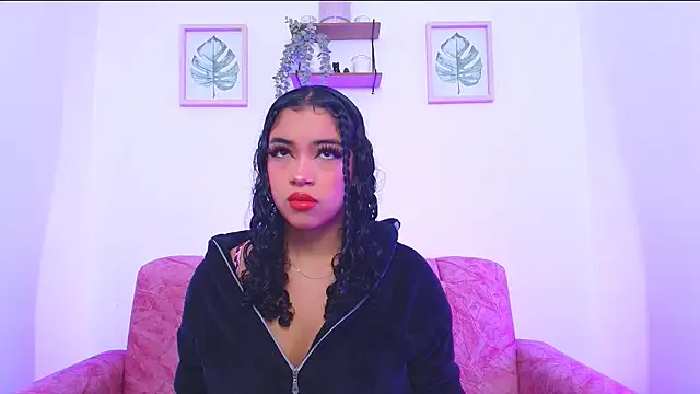 Snapshot of Sara_Jhonson chatting on December 2024 11:03:02 PM Sara Jhonson online show from December 2024 11:03:02 PM