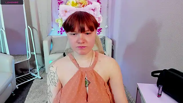 DreamyLuna online show from November 2025 09:15:01 PM