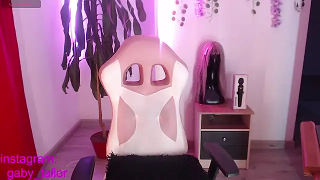 Snapshot of Gaby_Tailor chatting on March 2026 11:08:01 PM Gaby Tailor online show from March 2026 11:08:01 PM