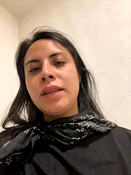 Effyvice13 online show from November 2025 08:26:02 AM