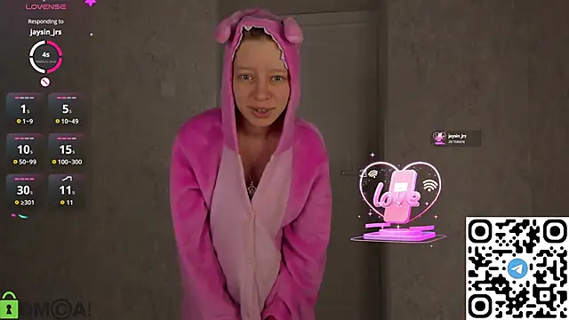 Michelle Blond online show from March 2026 09:25:01 AM