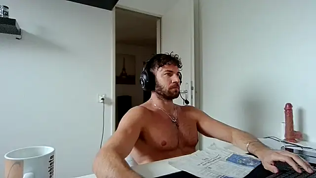 alpha-hunk online show from March 2026 12:33:01 PM